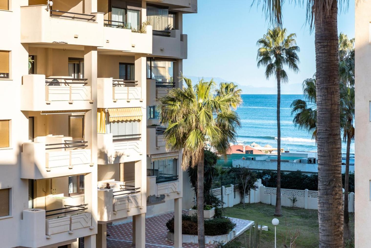 Primera Linea Del Mar - Acceso Directo Playa Carihuela Torremolinos Exterior photo